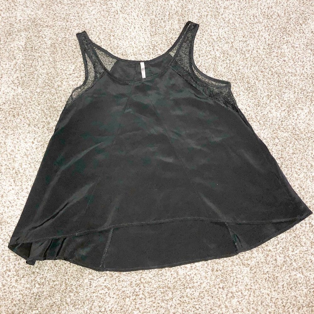 Black B Enriched Flowy Tank